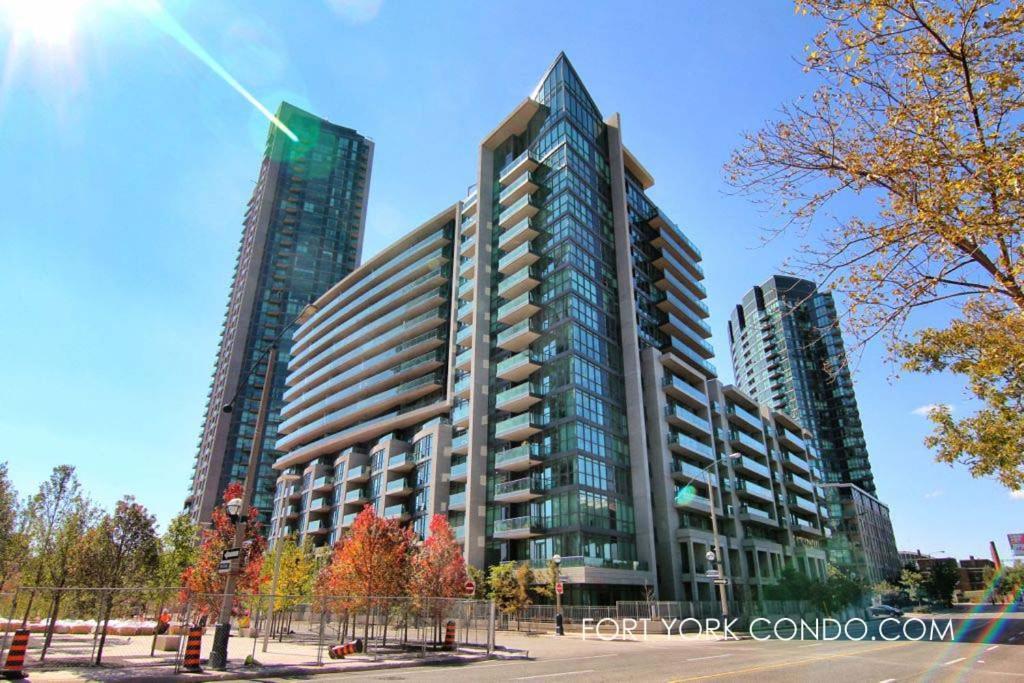 Lakefront Living Downtown Toronto - Free Parking, Gym, Indoor Pool Dış mekan fotoğraf